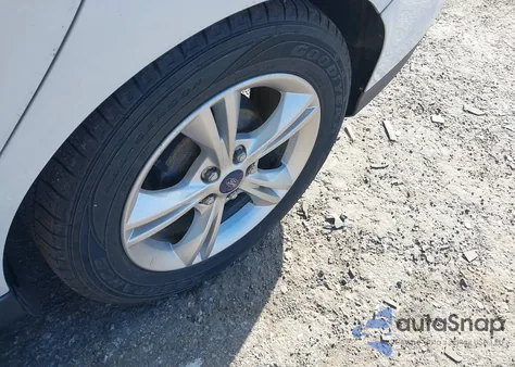 2014 Ford Focus Se из США, поврежденный, VIN 1FADP3F2XEL121105